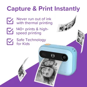 myFirst Camera Insta 20 blå direktbildskamera med ett svartvitt foto som kommer ut ur den främre öppningen