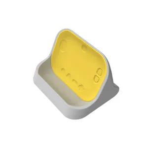 Appareil photo numérique pour enfants myFirst en jaune et blanc, présenté avec une façade arrondie sur fond noir