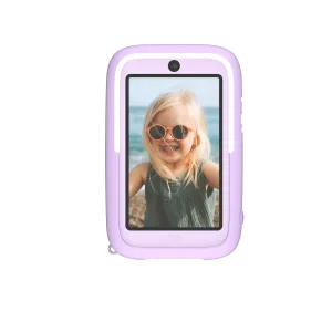 myFirst Camera 50 lila digital barnkamera med inbyggd skärm som visar ett leende barn